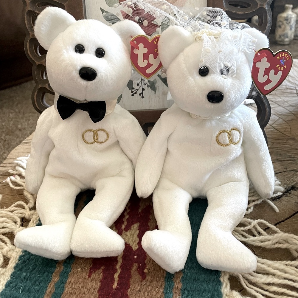 TY Beanie Baby "Mr." V "Mrs."
